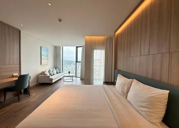 Lumi Alacate * Ha Long