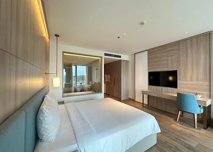 Lumi Alacate * Ha Long
